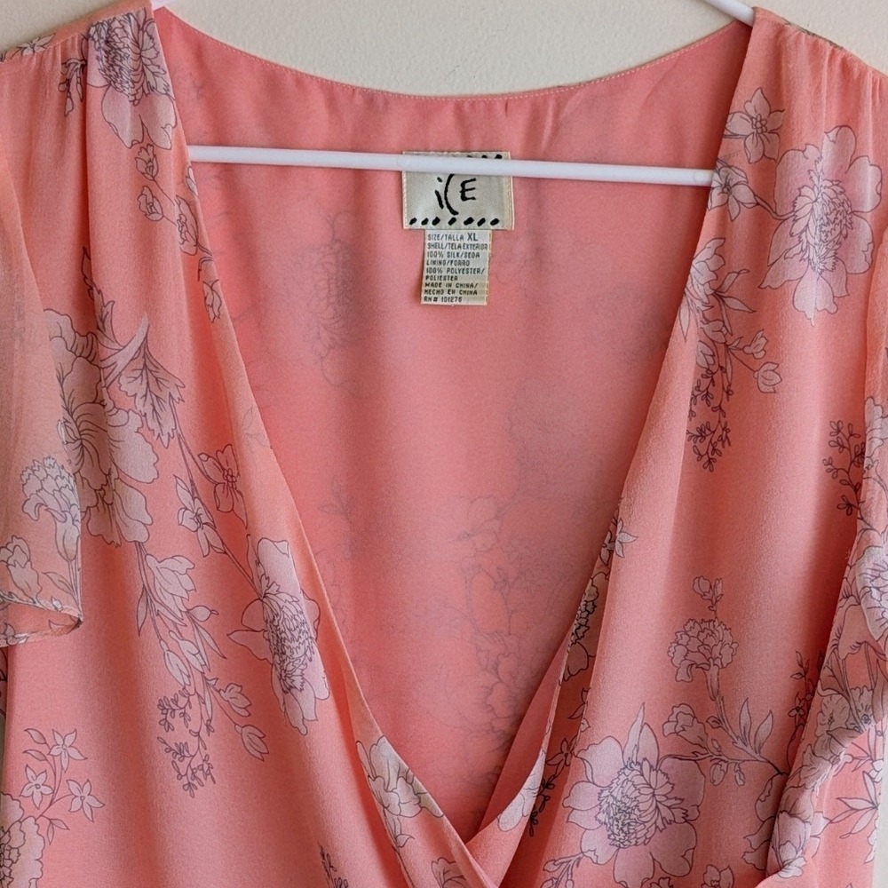 Vintage 90s Whimsy Boho Pink Floral Plunging Draping Silk Blouse - Picture 7 of 7